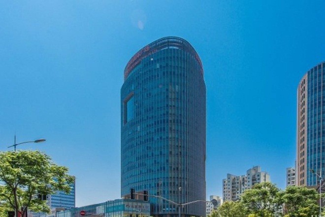 由由國(guó)際廣場(chǎng)