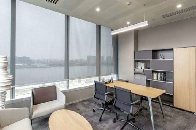 環(huán)球都會(huì)廣場(chǎng)