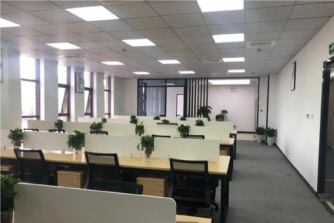 前灘時(shí)代廣場(chǎng)