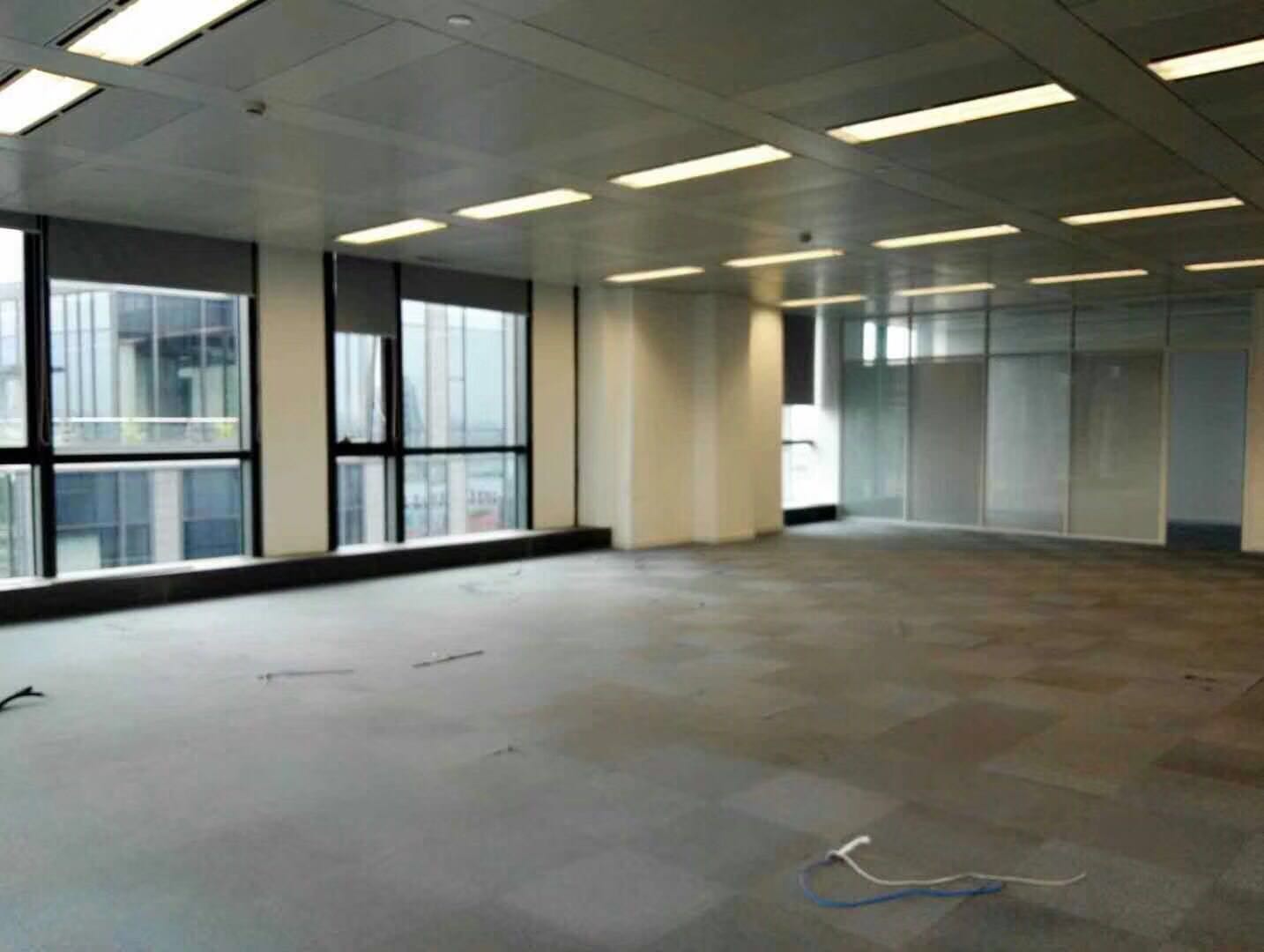 東方萬國企業(yè)中心