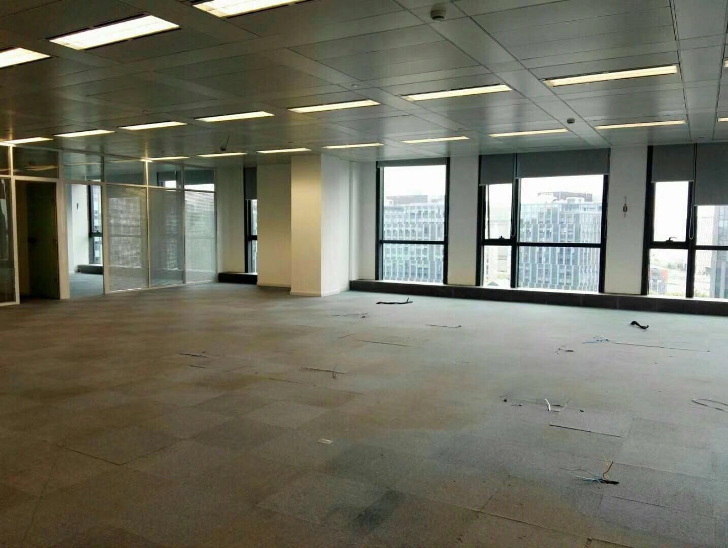 東方萬國企業(yè)中心