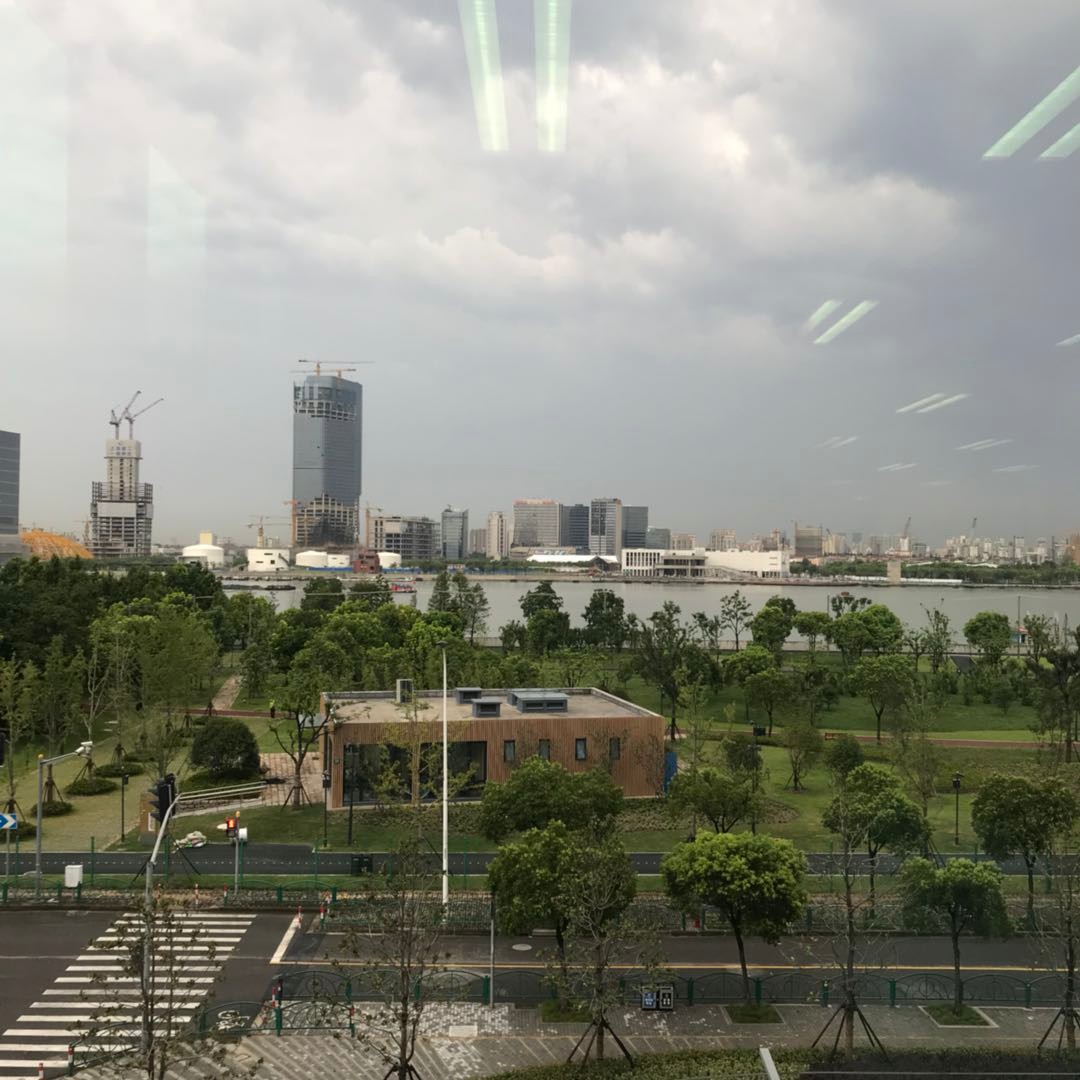 環(huán)球都會(huì)廣場(chǎng)