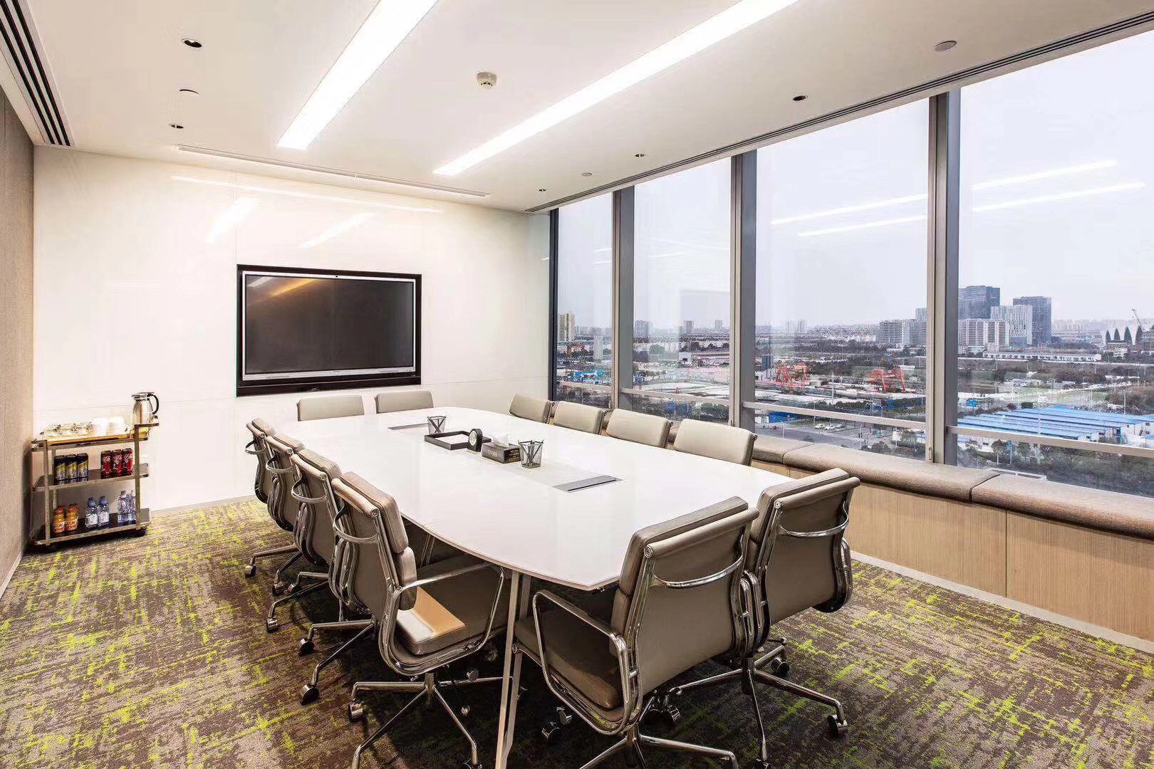 環(huán)球都會(huì)廣場(chǎng)