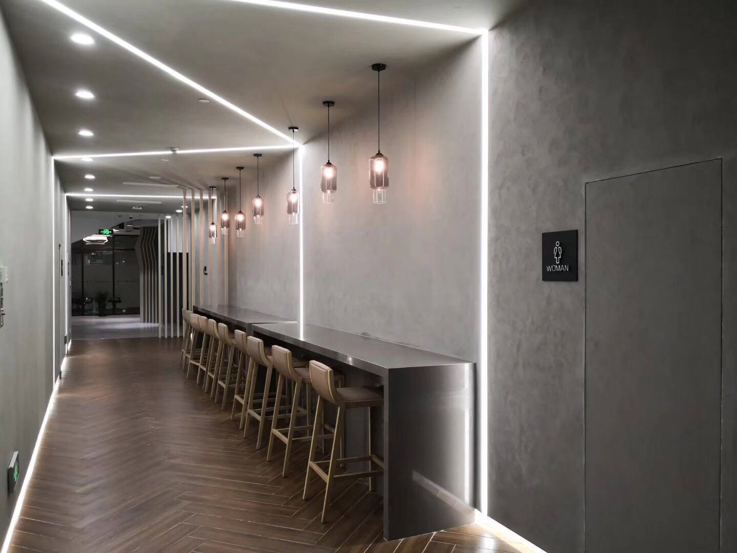 強(qiáng)生大廈