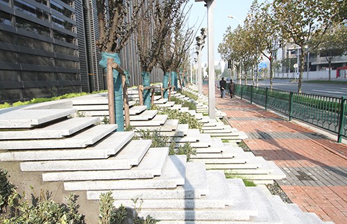 前灘時(shí)代廣場(chǎng)