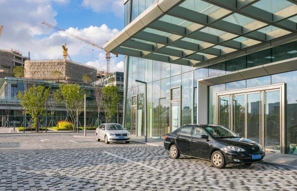 環(huán)球都會(huì)廣場(chǎng)