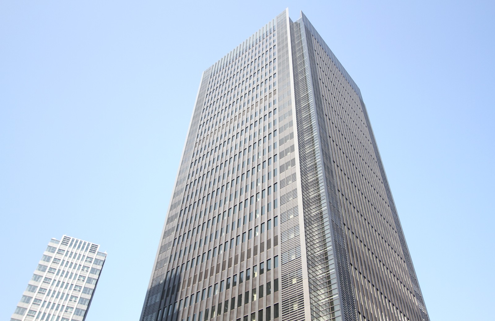 前灘時(shí)代廣場(chǎng)