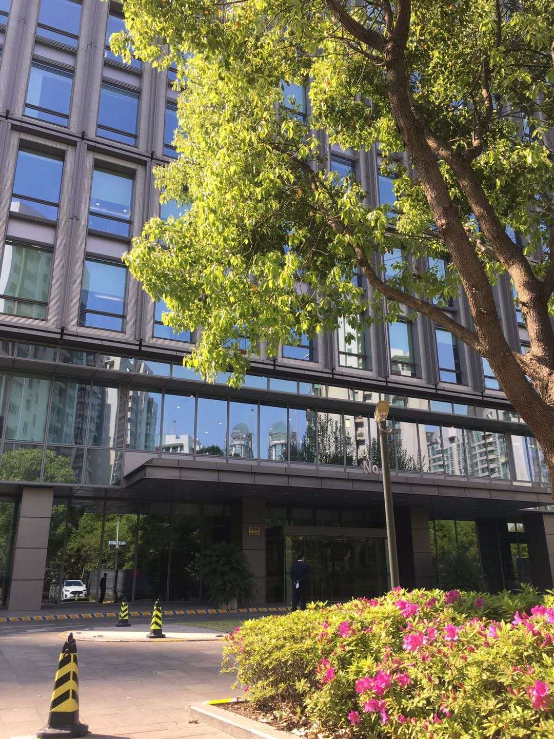 陸家嘴世紀(jì)金融廣場(chǎng)