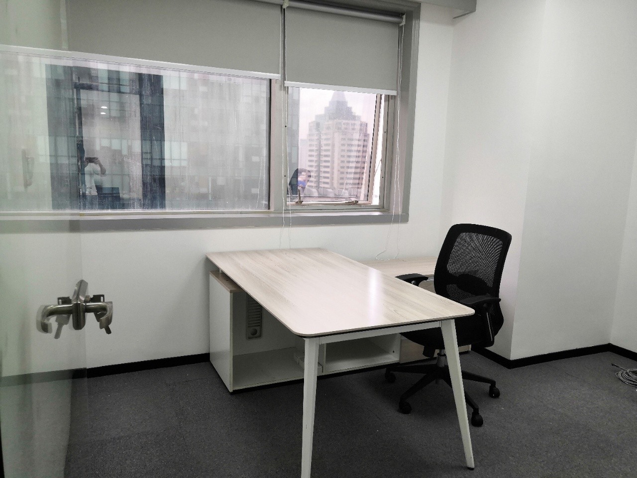 內(nèi)外聯(lián)大廈