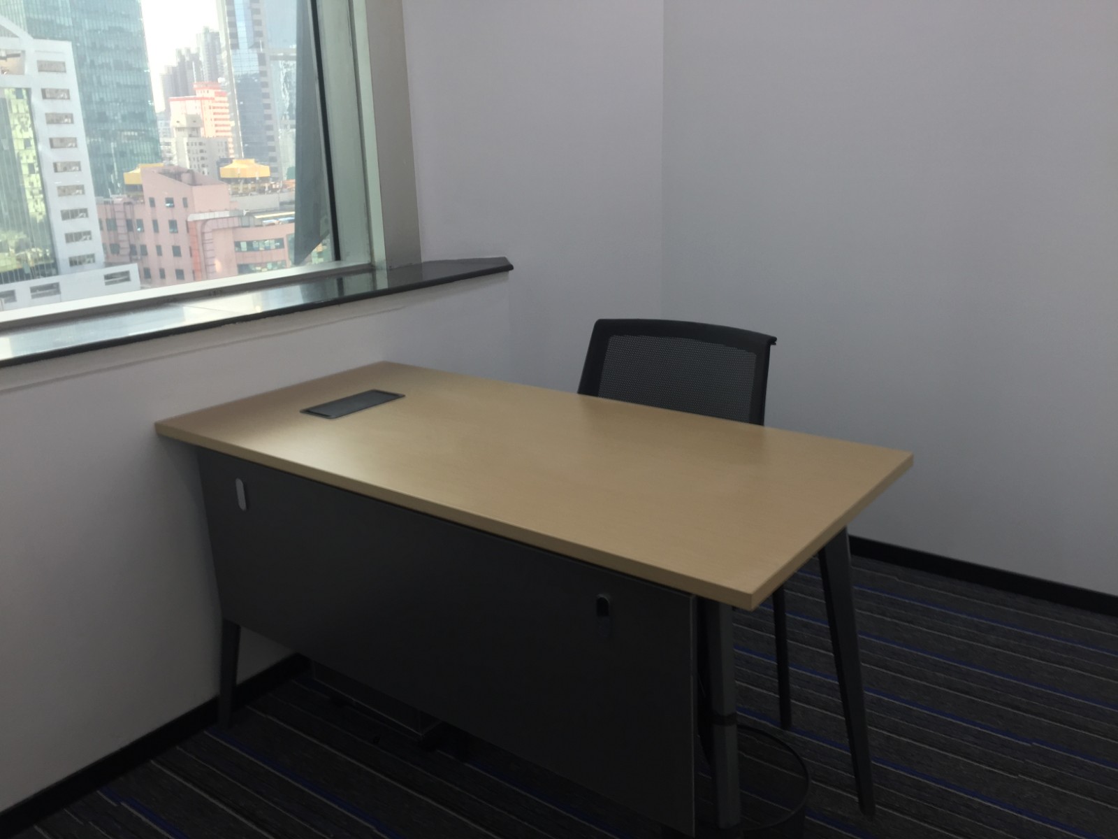 環(huán)球都會(huì)廣場(chǎng)