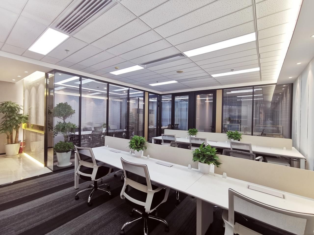 東方金融廣場(chǎng)