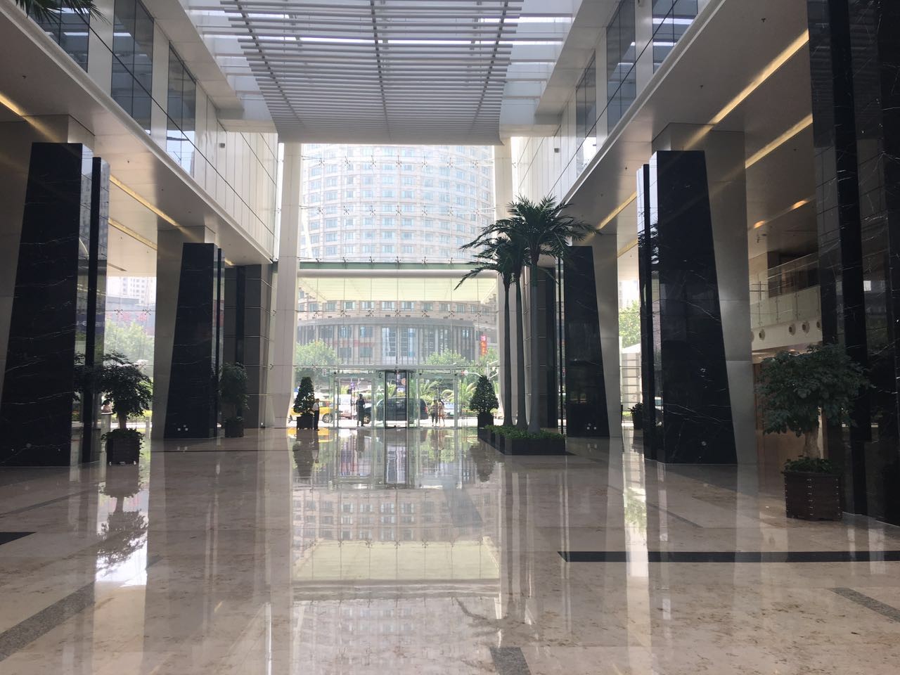 東方金融廣場(chǎng)