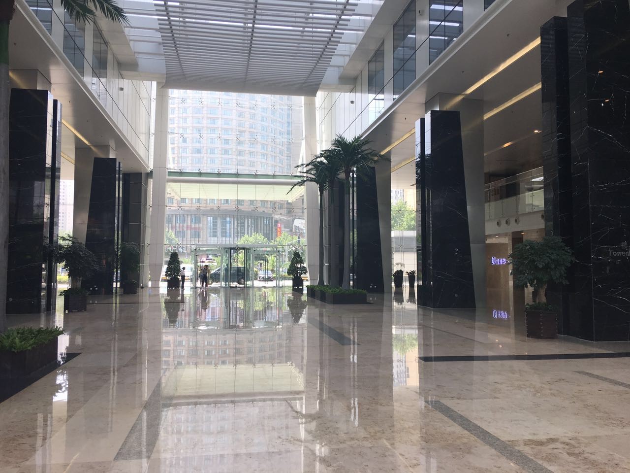 東方金融廣場(chǎng)