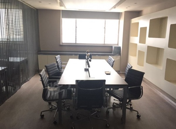 內(nèi)外聯(lián)大廈