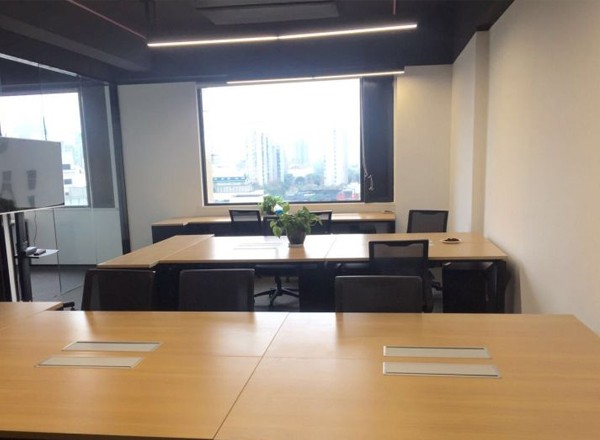 陸家嘴商務(wù)廣場