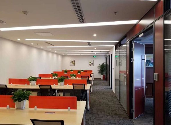 由由世紀(jì)廣場(chǎng)1