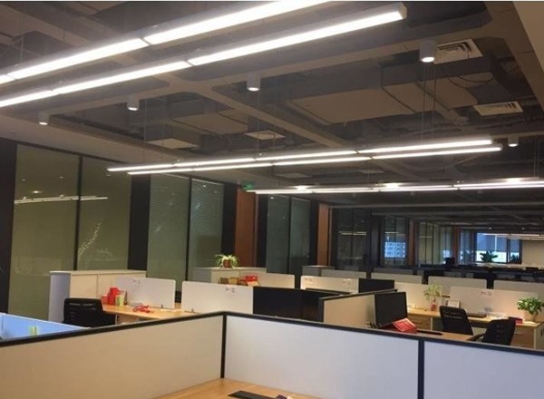 由由國(guó)際廣場(chǎng)