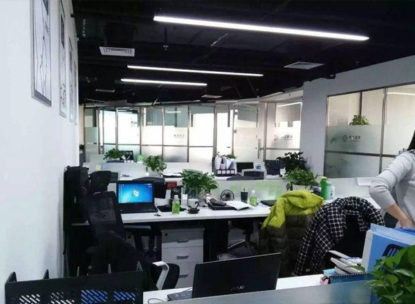 怡亞通廣場(chǎng)