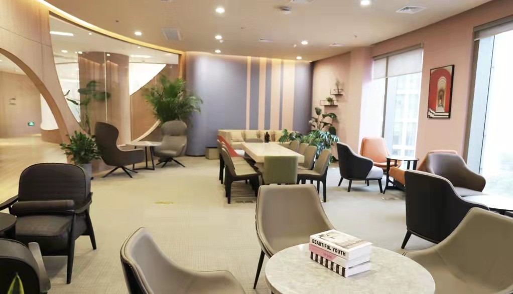 eat n work 餐飲辦公空間（上海正大廣場）