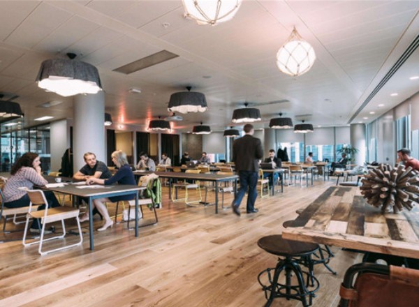 WeWork（渣打銀行大廈）