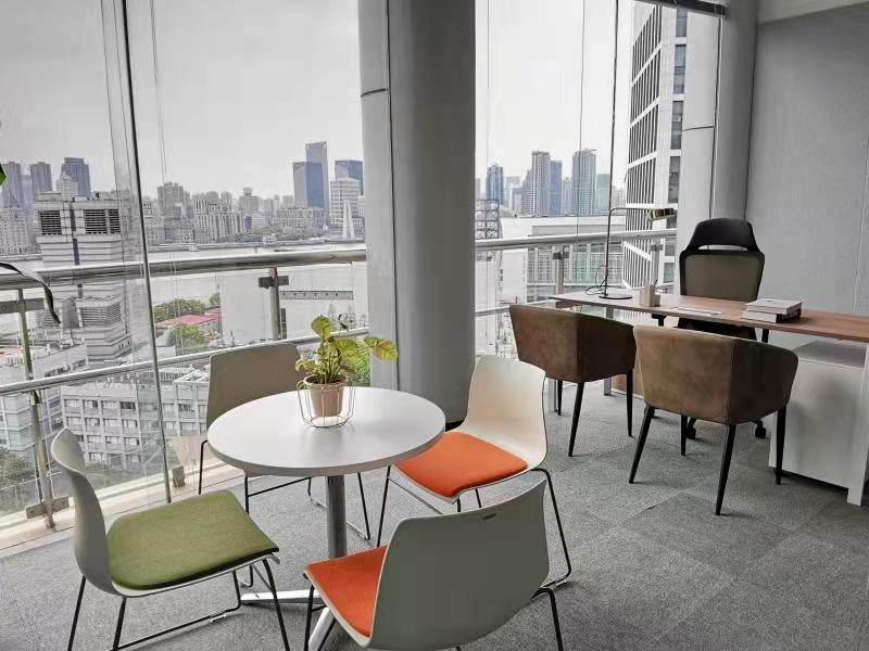 eat n work 餐飲辦公空間（上海正大廣場）