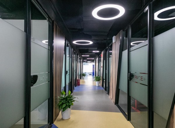 SPACE+(巨洋大廈)