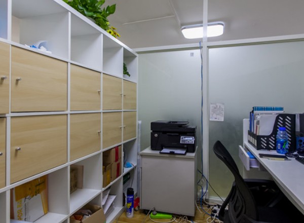 策房投資(藍村大廈)