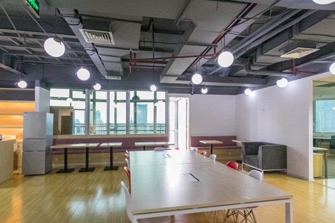 麗空間(峻嶺廣場)