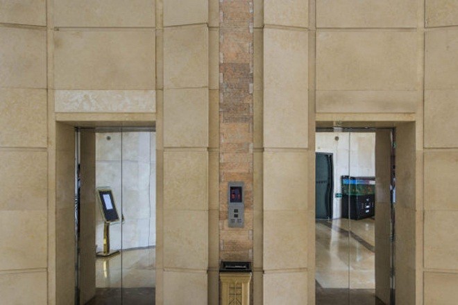 耀光中環(huán)國(guó)際廣場(chǎng)