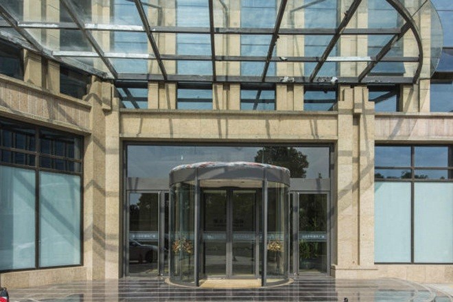 耀光中環(huán)國(guó)際廣場(chǎng)