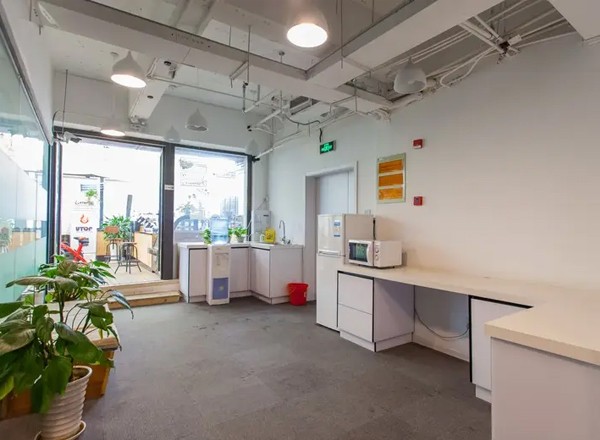 亞龍國際廣場(chǎng)