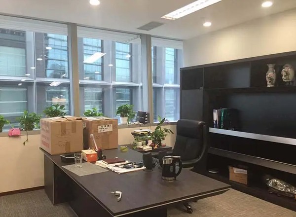 亞龍國際廣場(chǎng)