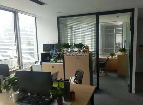 現(xiàn)代交通商務(wù)大廈