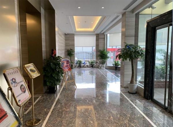 新梅華東大酒店