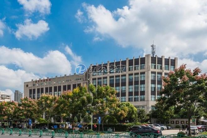 互聯(lián)網(wǎng)技術(shù)企業(yè)的擴(kuò)張速度明顯放緩,誰(shuí)將“接管”