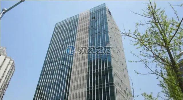 上海豪華一線江景辦公樓已被改造成方艙，業(yè)主剛剛購(gòu)買了14億元