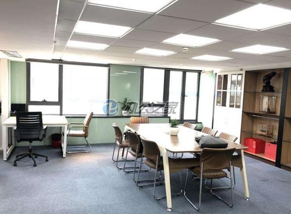 華商時(shí)代廣場(chǎng)