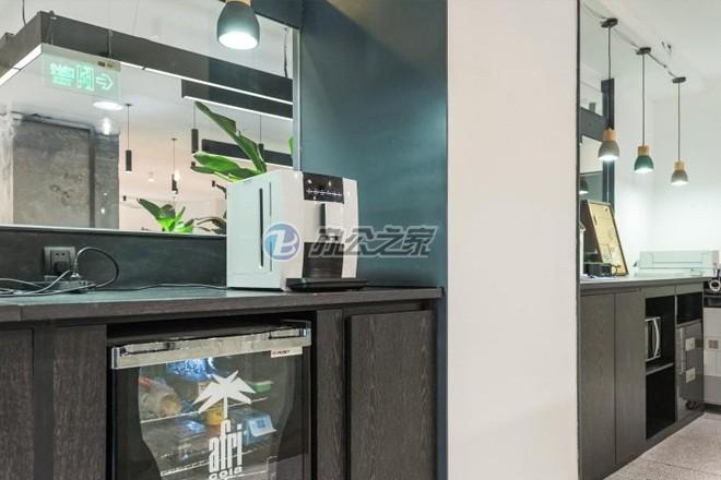 蘑菇空間（滬金大樓）