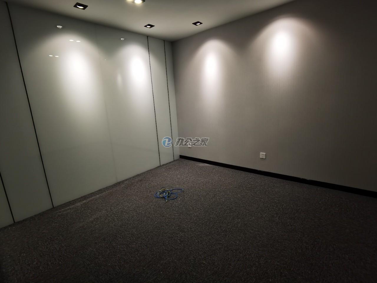 新上海國際大廈