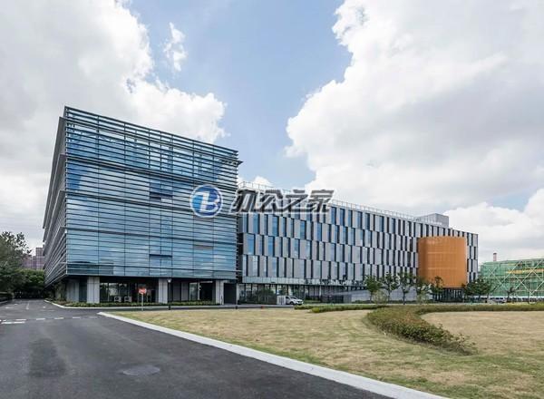 上半年房地產(chǎn)市場多項指標(biāo)減半:百強房企業(yè)績大幅下滑