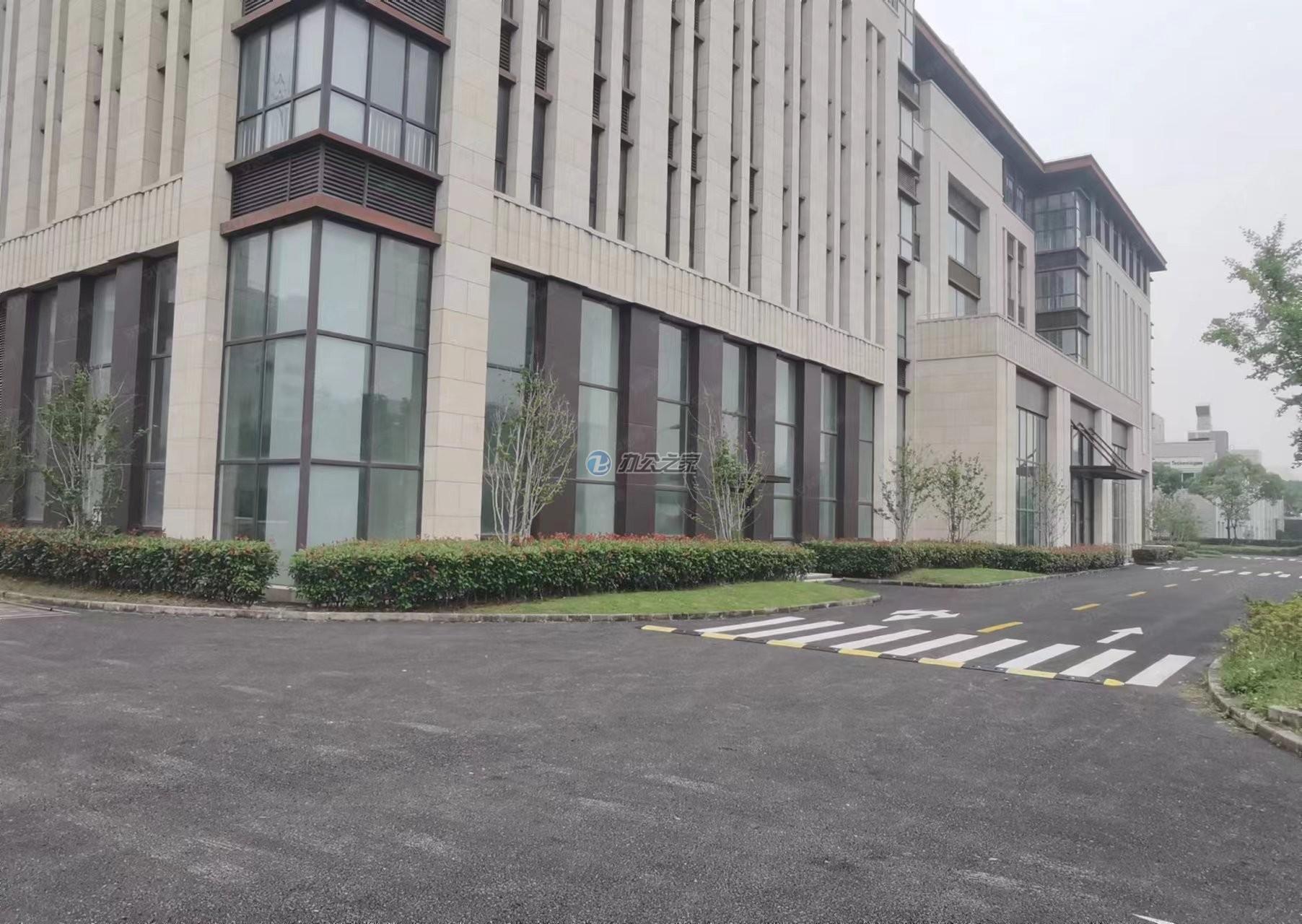 富立康控股集團(tuán)大廈