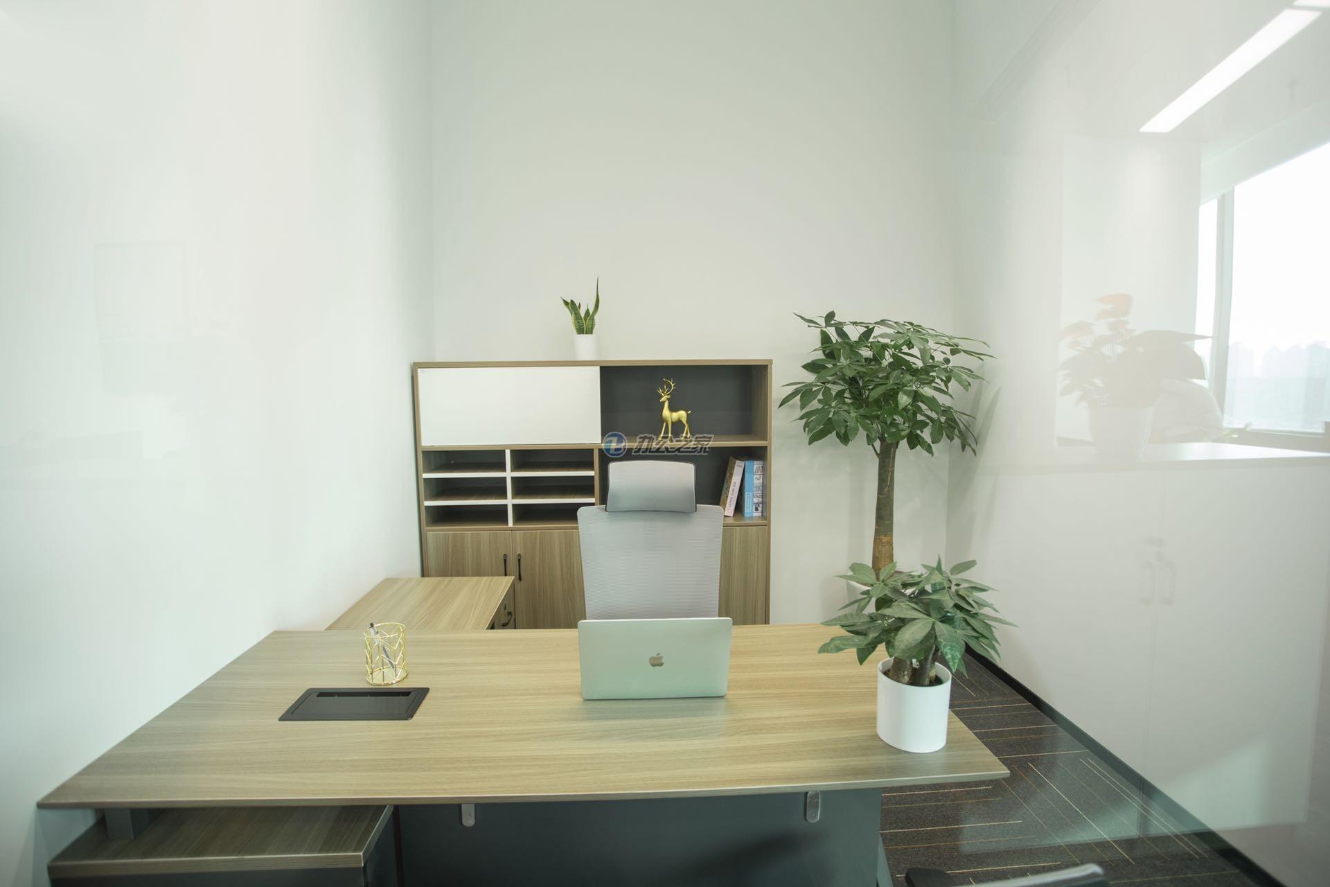 裕景國際商務(wù)廣場(chǎng)