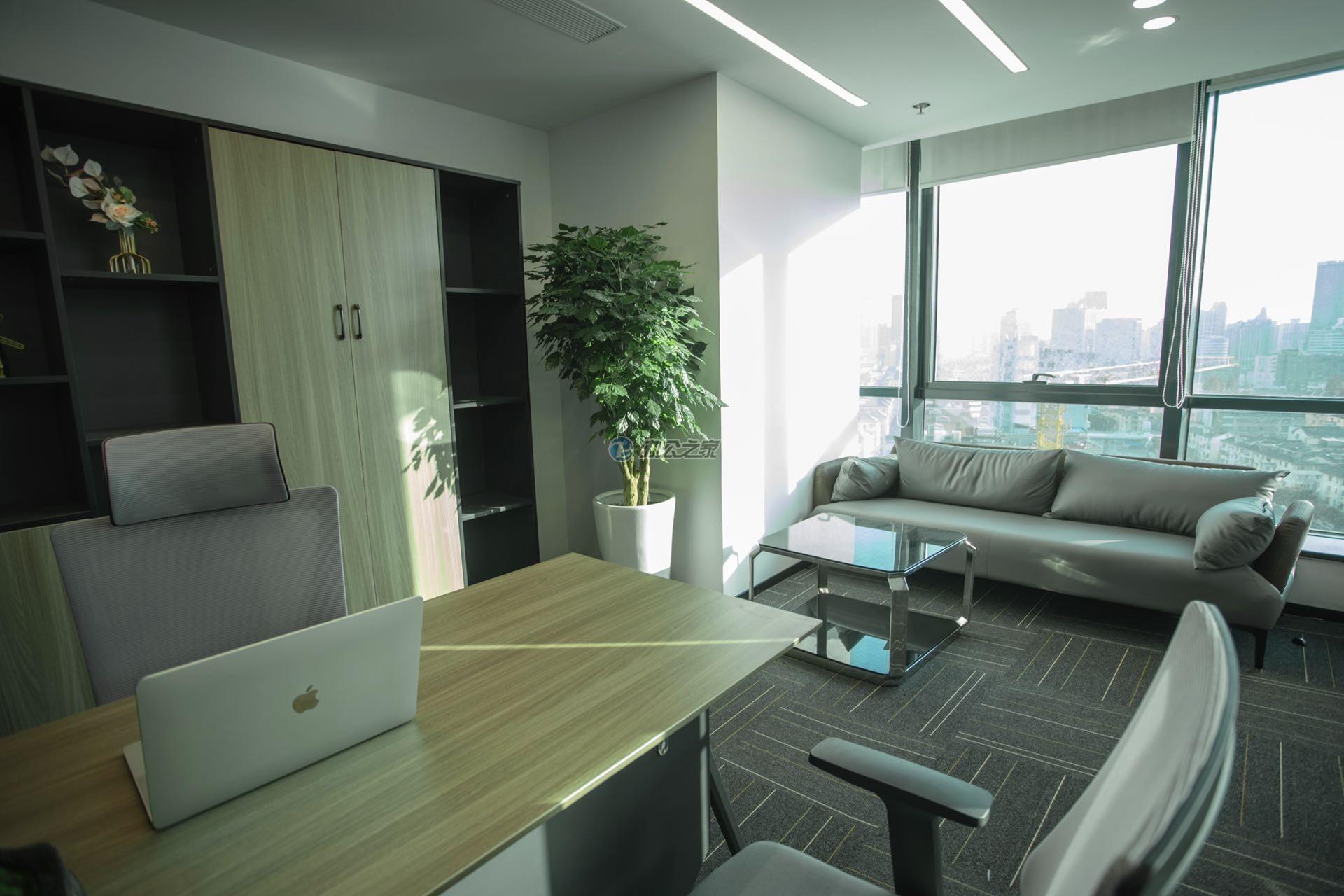 裕景國際商務(wù)廣場(chǎng)