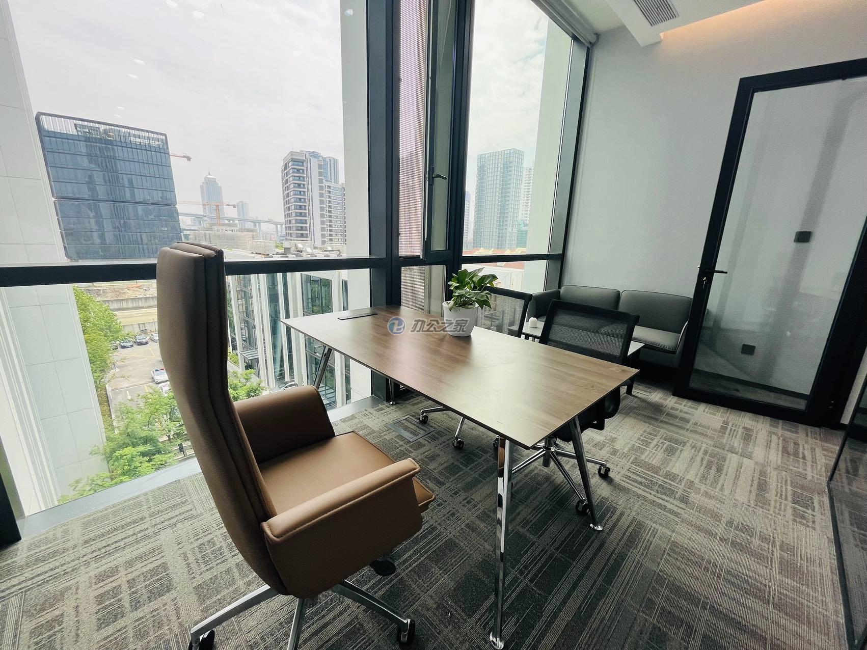 陸家嘴濱江中心