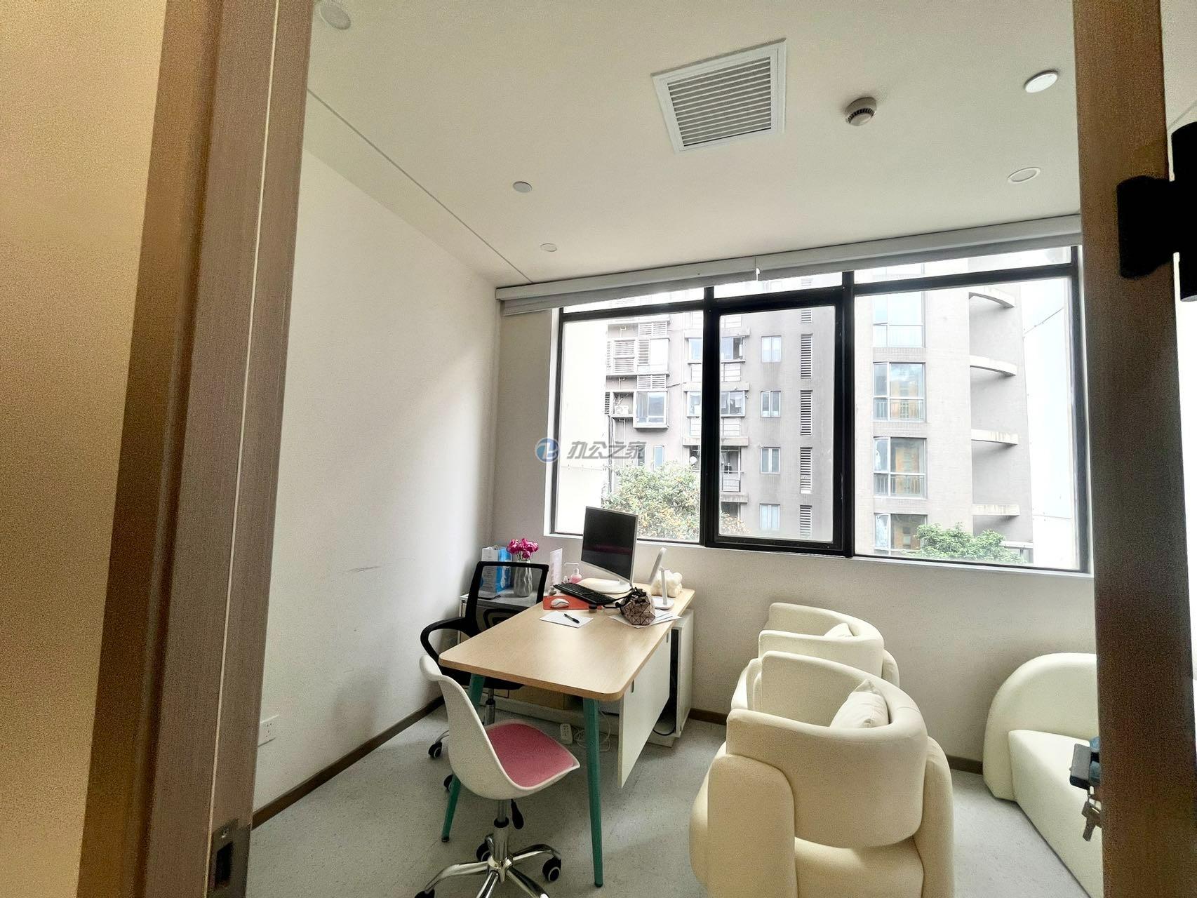 東朔商務(wù)中心