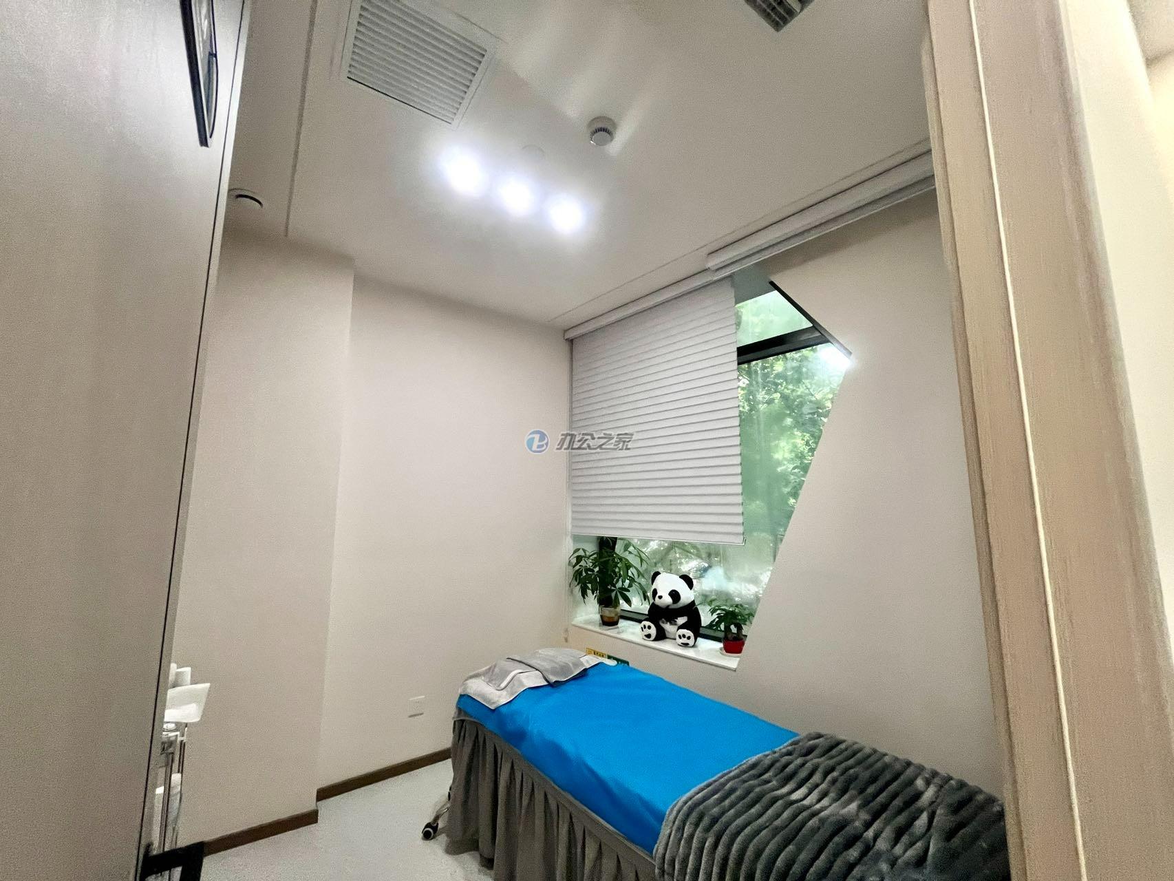 東朔商務(wù)中心