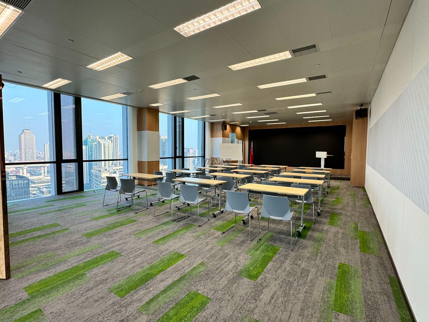 陸家嘴濱江中心