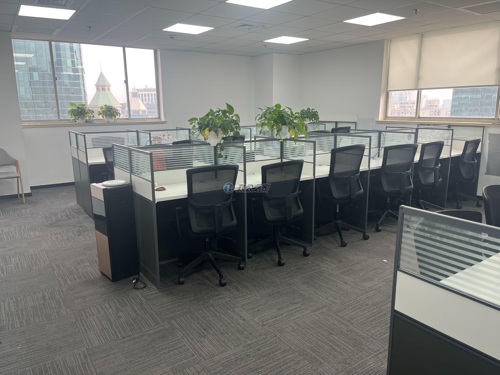 內(nèi)外聯(lián)大廈