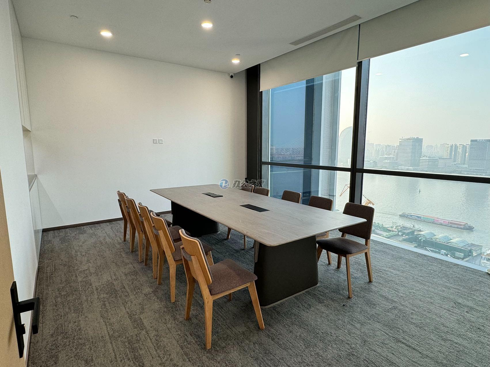 陸家嘴濱江中心