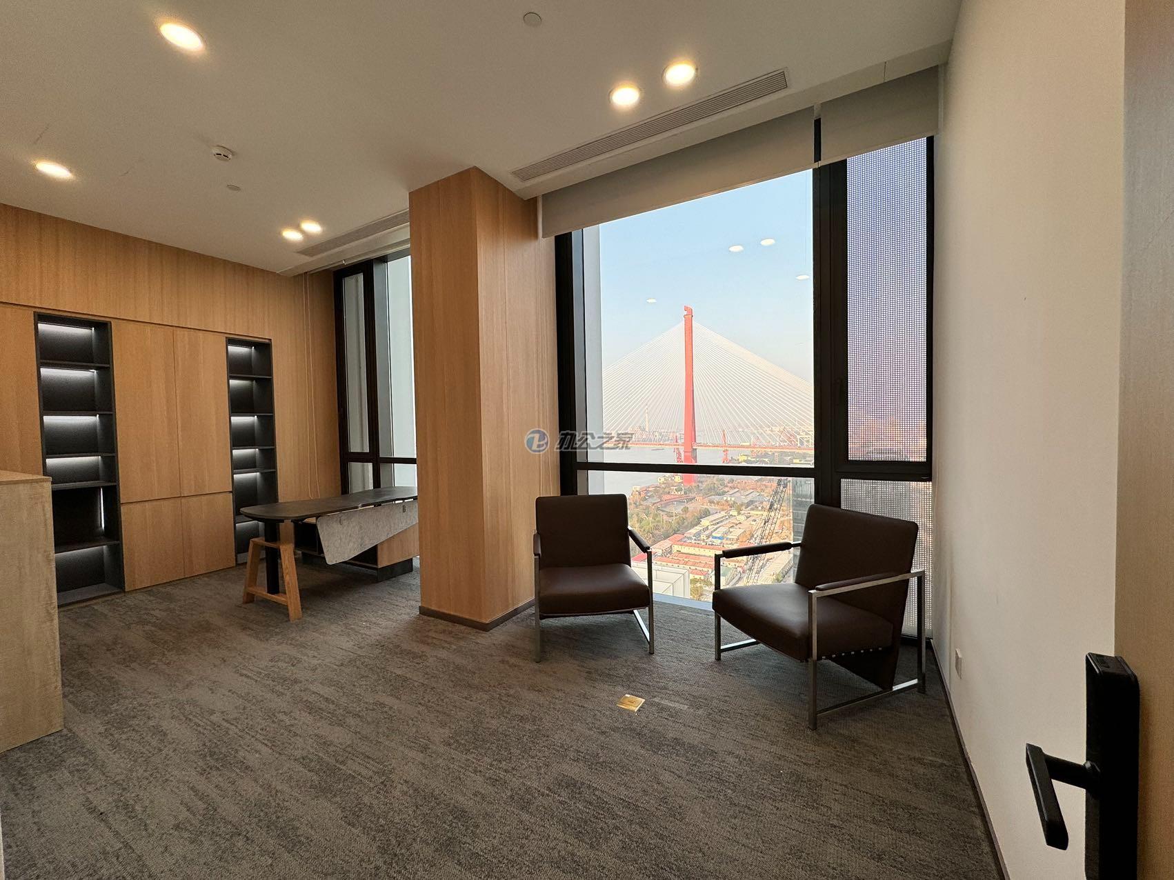 陸家嘴濱江中心